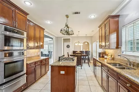 Kitchen - 246 E Augusta Ln, Slidell, LA 70458 photo 2 of 2