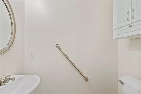 Bath - 569 Moore Blvd, Covington, LA 70433 photo 1 of 3