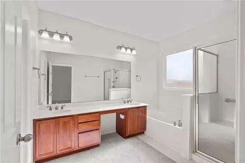 Bath - 569 Moore Blvd, Covington, LA 70433 photo 2 of 3