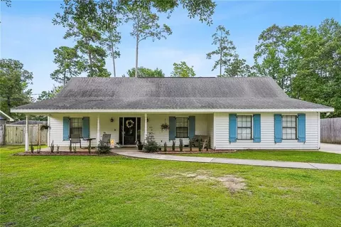 531 Heavens Dr, Mandeville, LA 70471