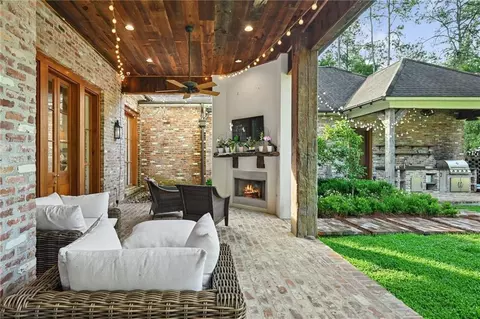 Exterior - 74516 River Rd, Covington, LA 70435 photo 9 of 15