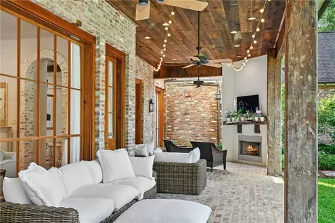 Exterior - 74516 River Rd, Covington, LA 70435 photo 6 of 15