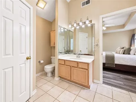Bath - 2154 Biron St, Mandeville, LA 70448 photo 2 of 3