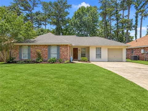 Exterior - 2154 Biron St, Mandeville, LA 70448 photo 1 of 3