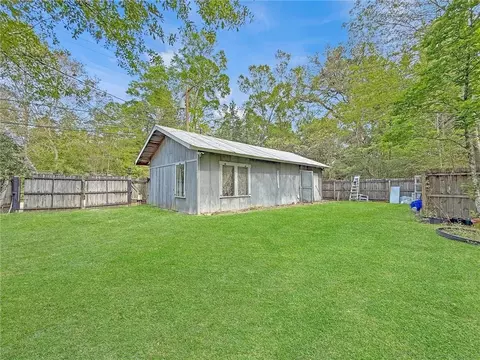 Exterior - 19408 Front St, Covington, LA 70433 photo 5 of 10