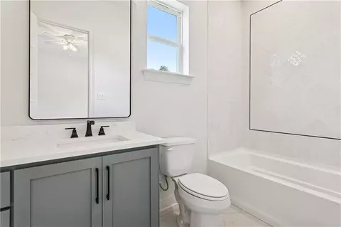 Bath - 4130 Endor Loop, Mandeville, LA 70448 photo 3 of 4