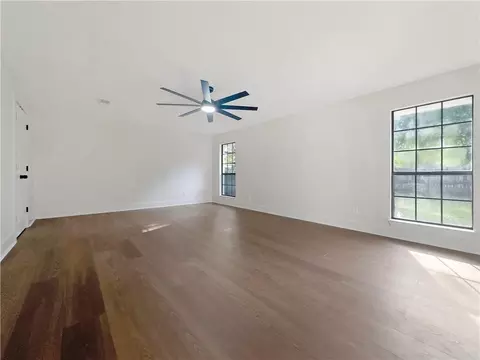 Living - 301 Steele Rd, Slidell, LA 70461 photo 4 of 4