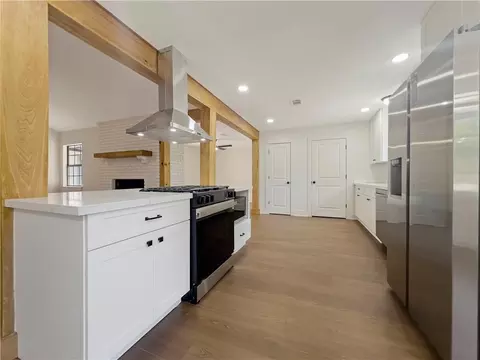 Kitchen - 301 Steele Rd, Slidell, LA 70461 photo 2 of 2