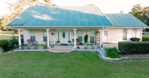 513 E Bayou Rd, Belle Chasse, LA 70037