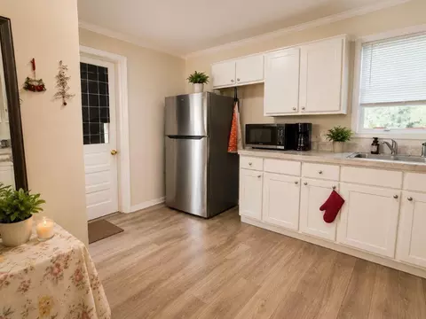 Kitchen - 72503 Rose St, Covington, LA 70435 photo 2 of 4