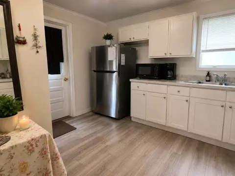 Kitchen - 72503 Rose St, Covington, LA 70435 photo 4 of 4