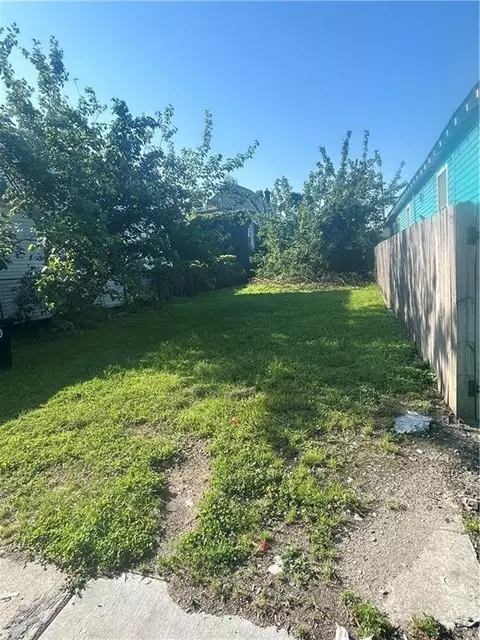 1656 N Claiborne St, New Orleans, LA 70116