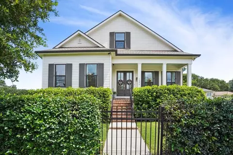 1499 Prentiss Ave, New Orleans, LA 70122