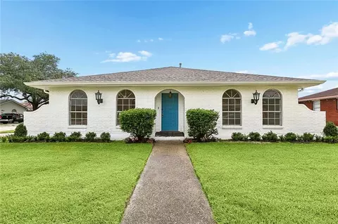 2017 Houma Blvd, Metairie, LA 70001