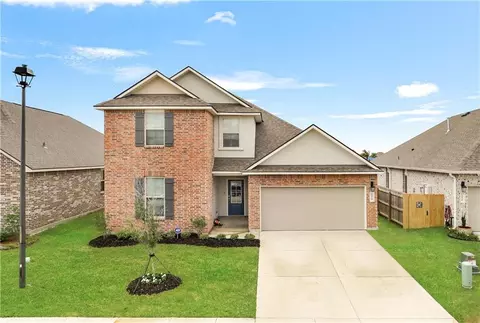 1474 Banks View St, Slidell, LA 70461