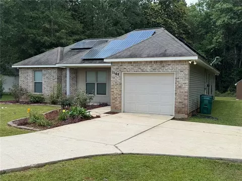 1165 Viola St, Mandeville, LA 70448