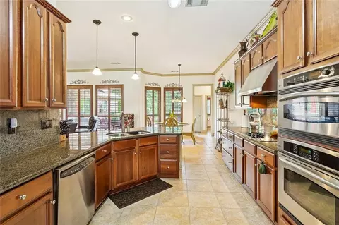 Kitchen - 501 Dockside Dr, Slidell, LA 70461 photo 1 of 2