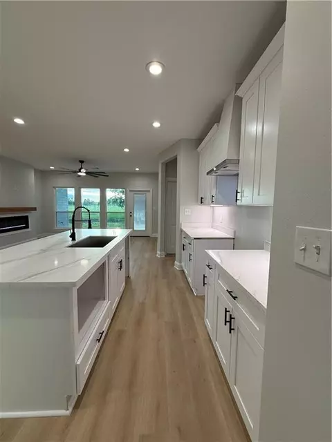 Kitchen - 614 Gassen St, Luling, LA 70070 photo 2 of 4