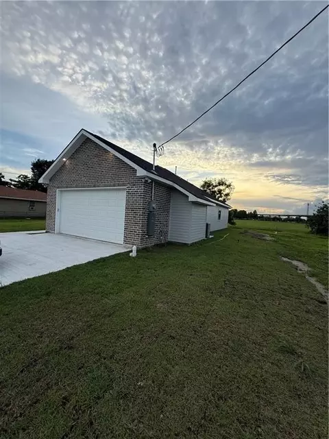 Exterior - 614 Gassen St, Luling, LA 70070 photo 2 of 3