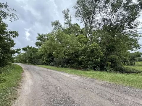 600 Delacroix Rd, New Orleans, LA 70131