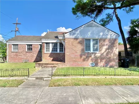 2835 Paris Ave, New Orleans, LA 70119
