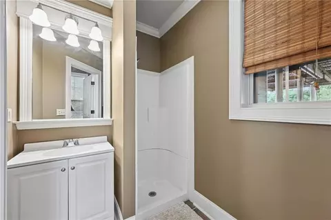 Bath - 31702 River Pines Dr, Springfield, LA 70462 photo 2 of 4