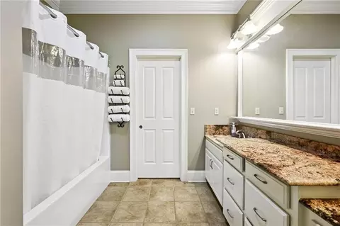 Bath - 31702 River Pines Dr, Springfield, LA 70462 photo 3 of 4