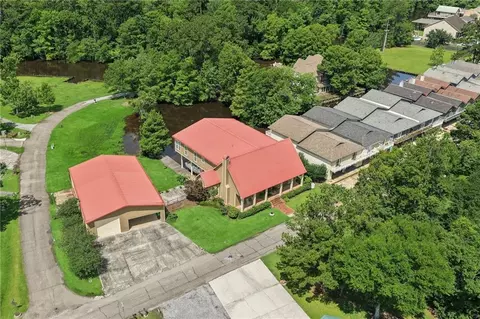 View/Area - 31702 River Pines Dr, Springfield, LA 70462 photo 2 of 4