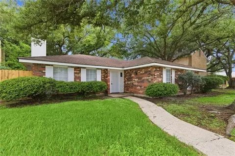 7920 Branch Dr, New Orleans, LA 70128
