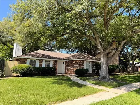7920 Branch Dr, New Orleans, LA 70128