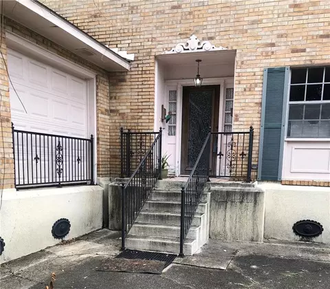 3610 Rue Delphine St, New Orleans, LA 70131
