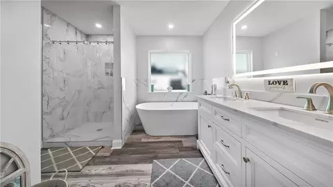 Bath - 348 E 26th St, Reserve, LA 70084 photo 1 of 4