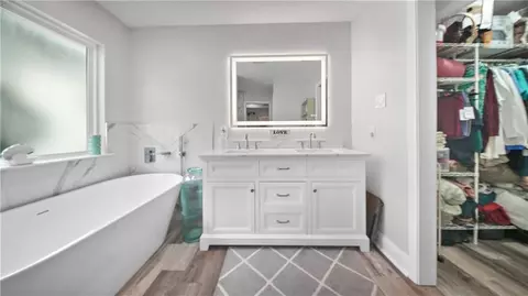 Bath - 348 E 26th St, Reserve, LA 70084 photo 2 of 4
