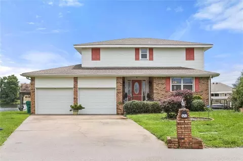 121 Brushfire Ln, Slidell, LA 70458