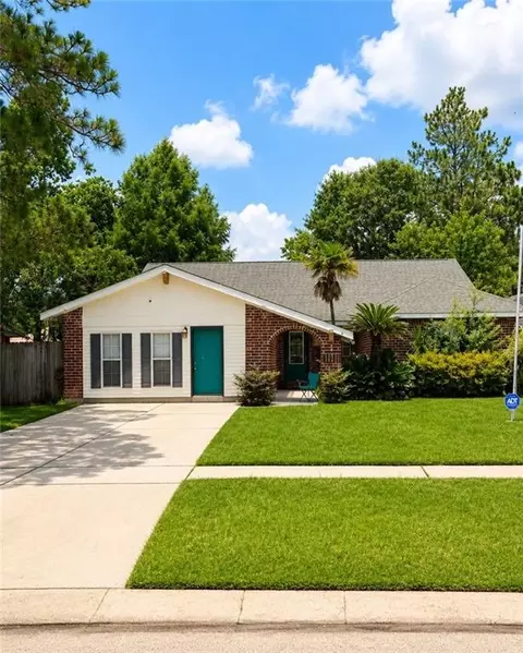 402 Longleaf Dr, Slidell, LA 70458
