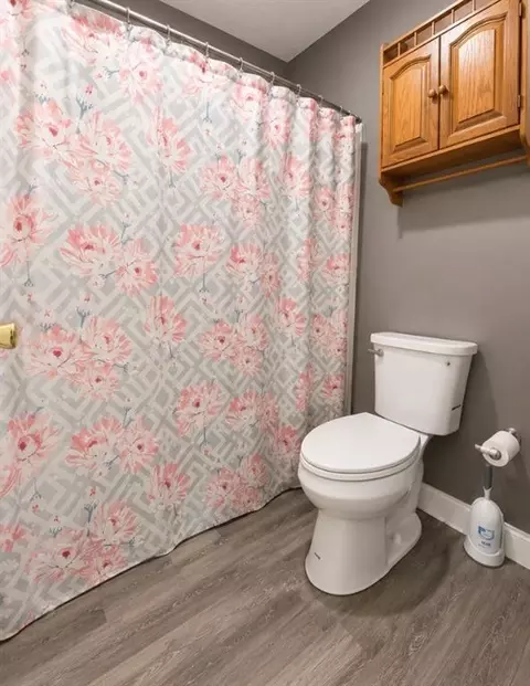 Bath - 402 Longleaf Dr, Slidell, LA 70458 photo 2 of 3