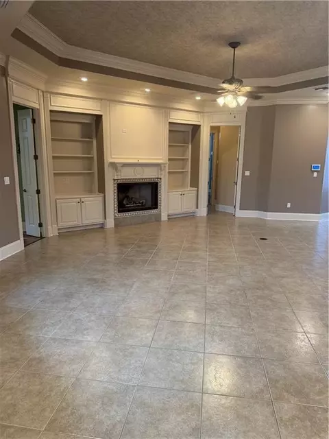 Living - 257 E Augusta Ln, Slidell, LA 70458 photo 1 of 3