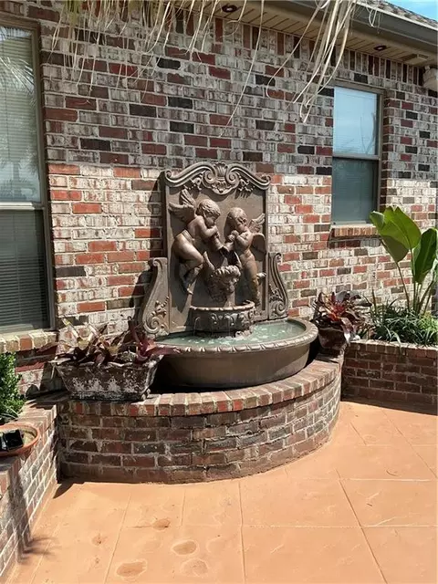 Exterior - 257 E Augusta Ln, Slidell, LA 70458 photo 11 of 15
