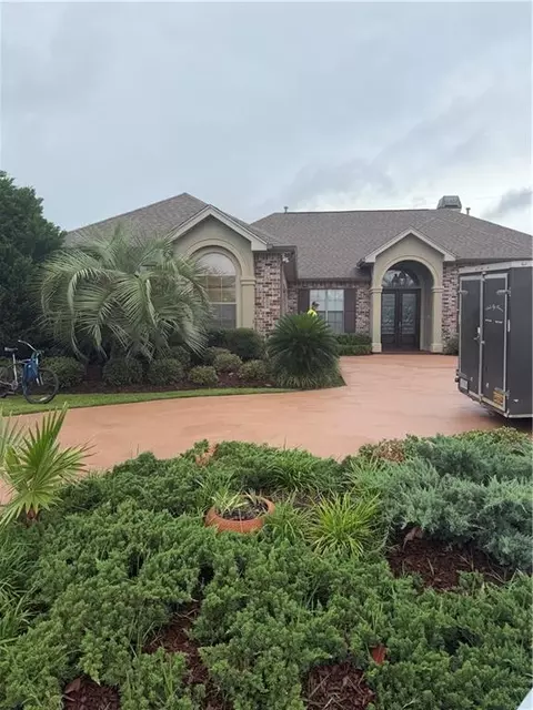 257 E Augusta Ln, Slidell, LA 70458