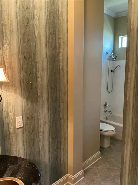 Bath - 257 E Augusta Ln, Slidell, LA 70458 photo 4 of 5