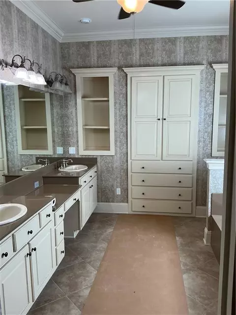 Bath - 257 E Augusta Ln, Slidell, LA 70458 photo 1 of 5