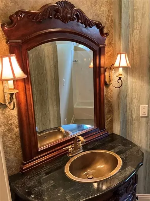 Bath - 257 E Augusta Ln, Slidell, LA 70458 photo 3 of 5