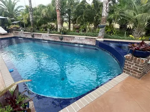 Exterior - 257 E Augusta Ln, Slidell, LA 70458 photo 6 of 15