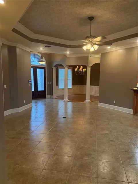 Living - 257 E Augusta Ln, Slidell, LA 70458 photo 2 of 3