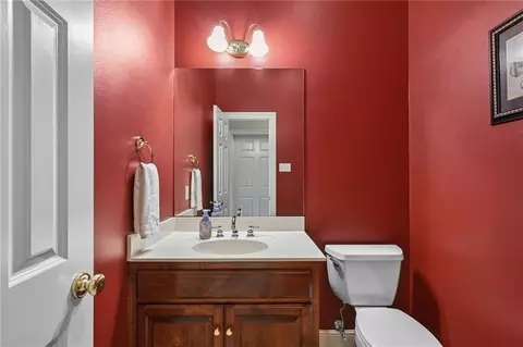 Bath - 561 Winbourne Dr, Slidell, LA 70461 photo 1 of 4