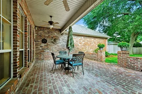 Exterior - 561 Winbourne Dr, Slidell, LA 70461 photo 3 of 7