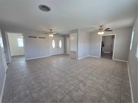 Living - 118 Schmill St, Boutte, LA 70039 photo 1 of 4