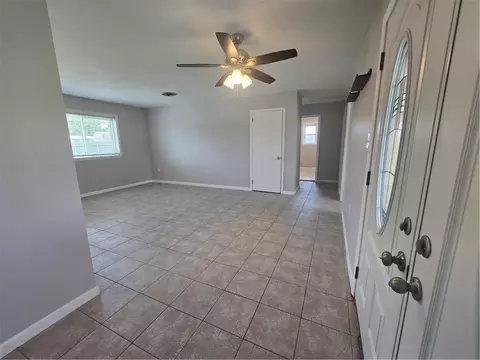Living - 118 Schmill St, Boutte, LA 70039 photo 2 of 4