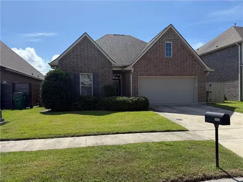 1231 Burgess Dr, Marrero, LA 70072