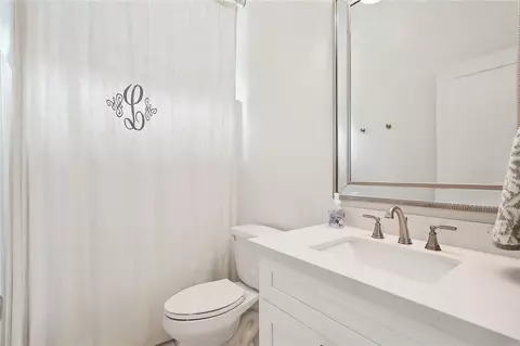 Bath - 2020 Begue Ln, Covington, LA 70433 photo 3 of 3